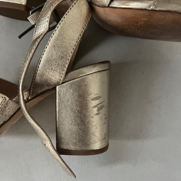 Madewell Three Strap White Gold Sandals - Picture 4 of 9